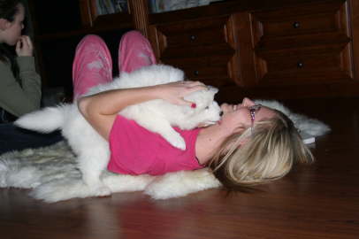 Kisses from pink to pink girl