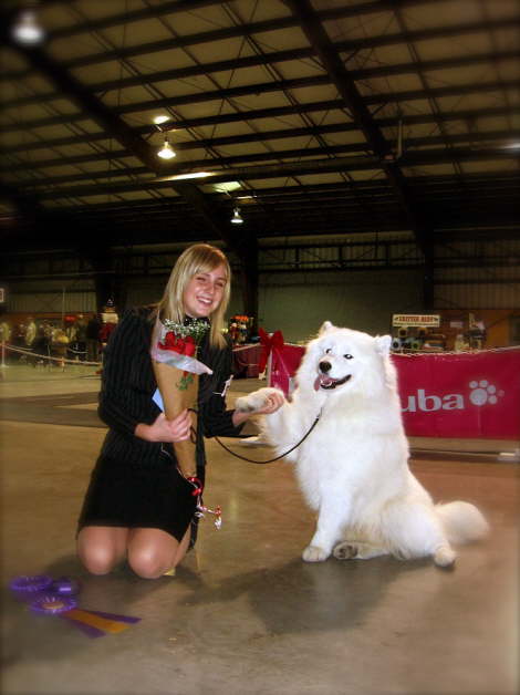 What a adorable team. Junior handler Larissa and Casanova excel in the show ring! 